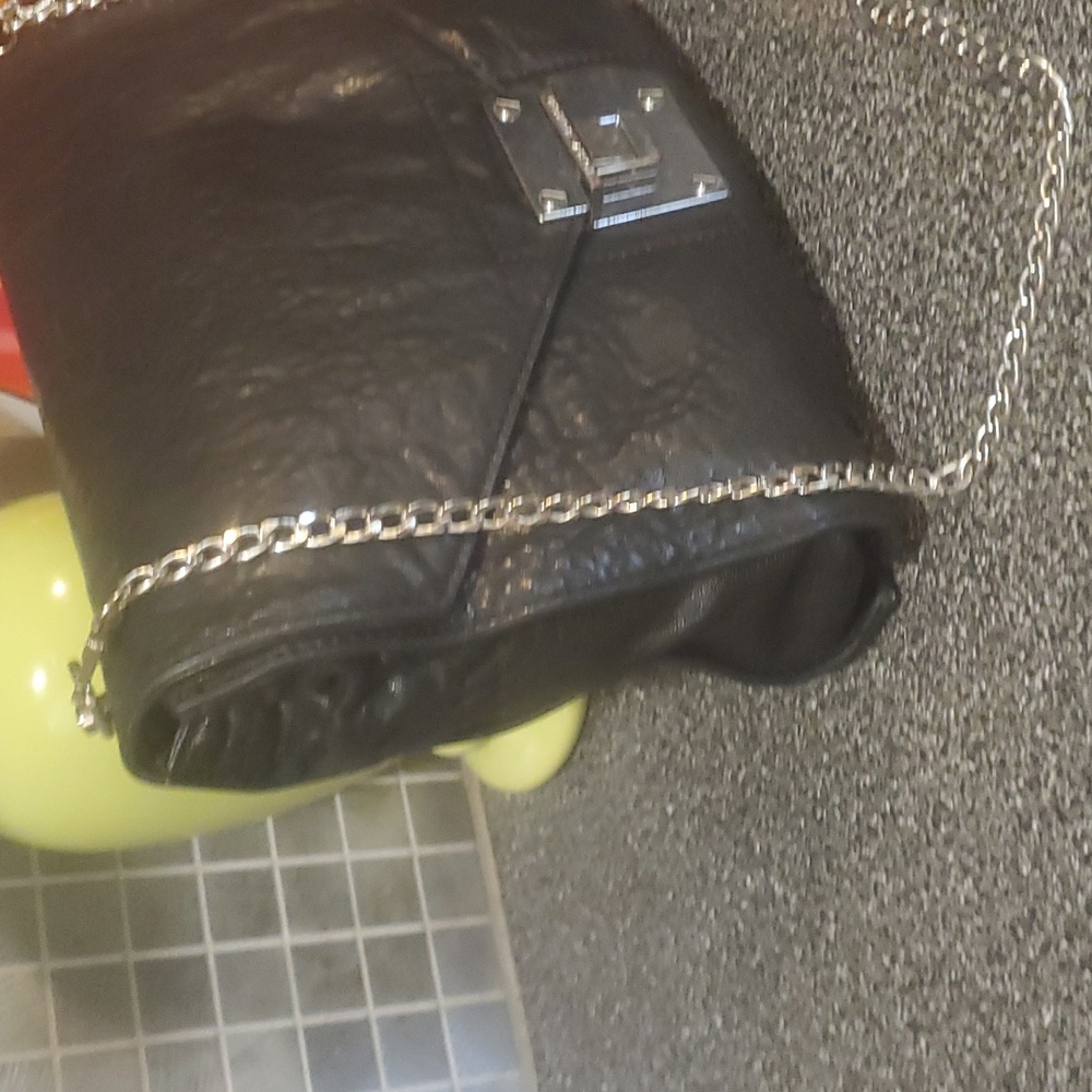 Tory Burch Bag With Chain Sholder Carry - Picture 2 of 16